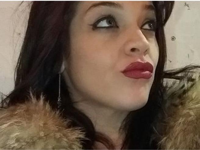 giovane donna morta catania