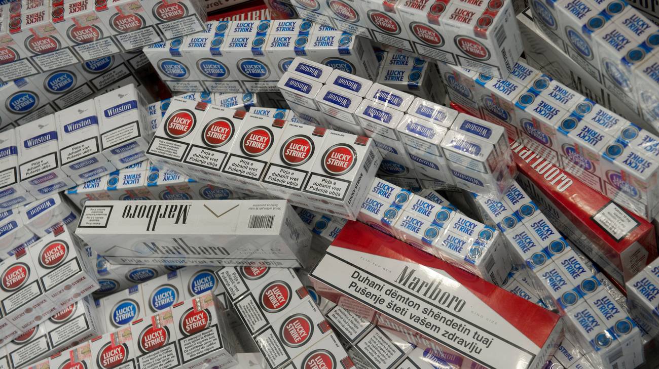 Stecche di sigarette di contrabbando
