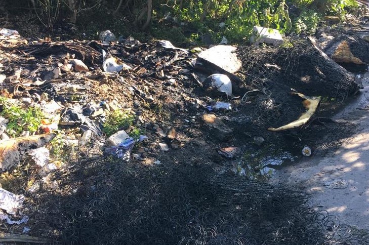 incendio rifiuti zen