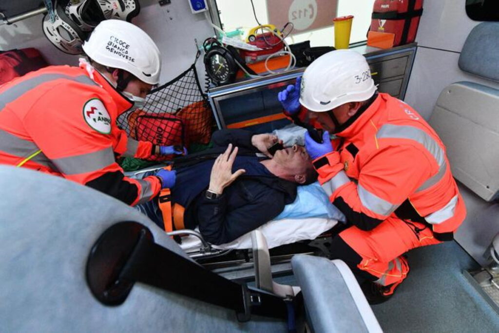 origone giornalista picchiato