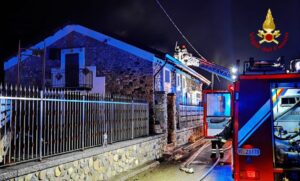 fuoco villetta misilmeri