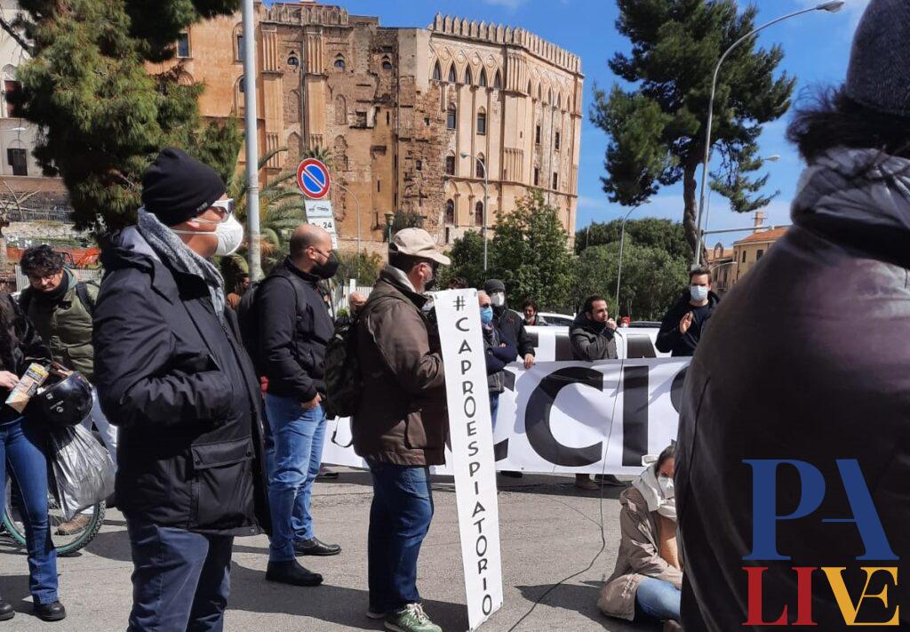 manifestazione palazzo orleans, ristoratori Palermo