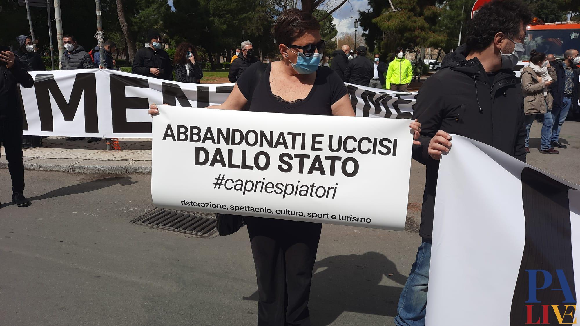 Palermo, piazza Indipendenza, zona rossa