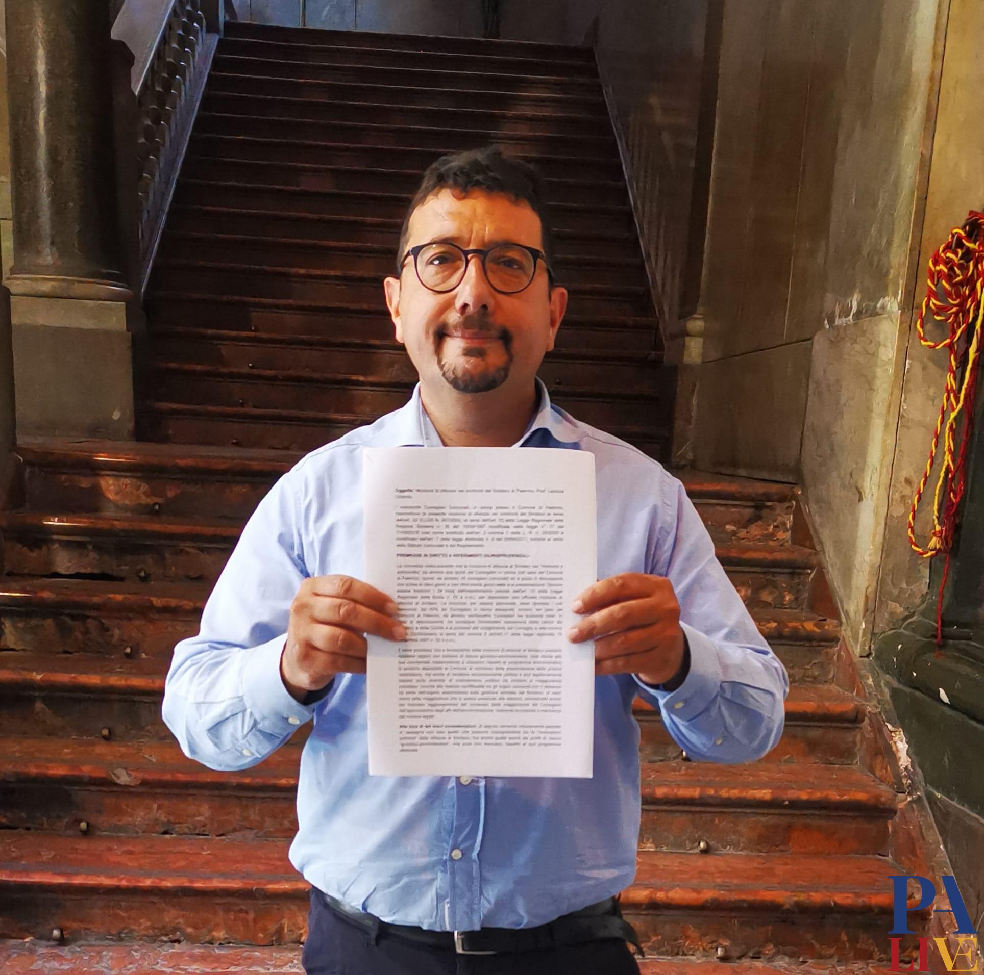 Gelarda firma la mozione di sfiducia contro Orlando