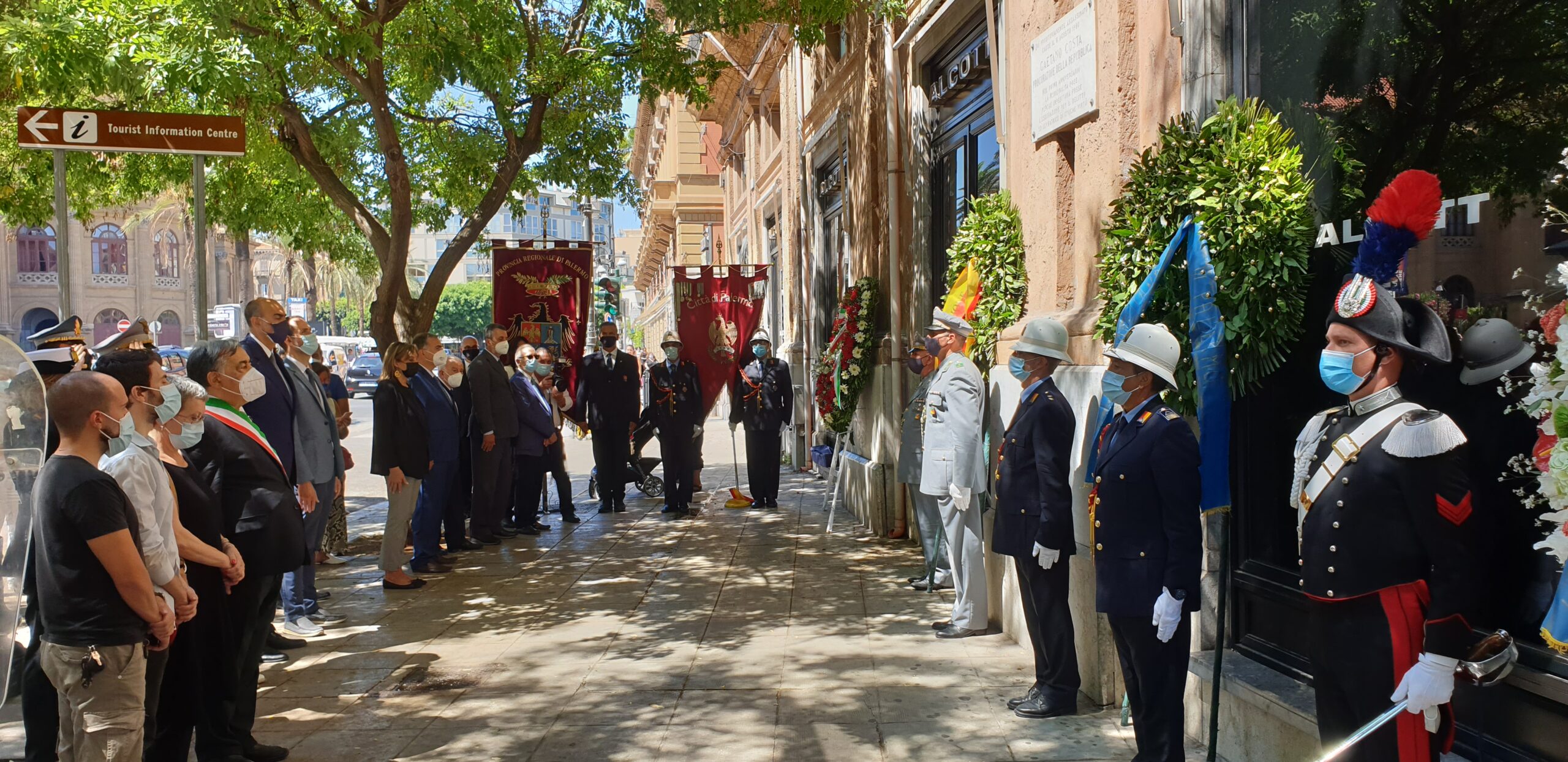 59219627-F723-43C1-B4BB-AAD75D9D750E