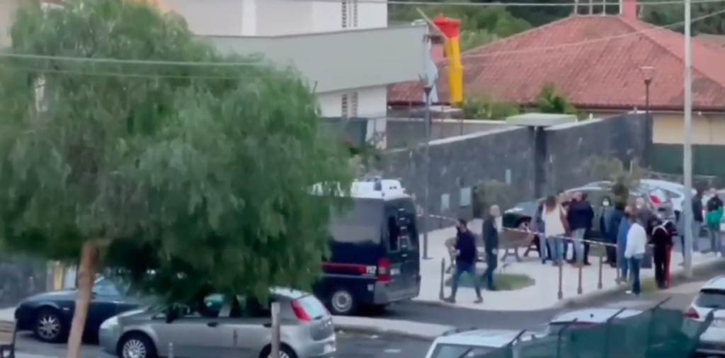 san giovanni la punta omicidio abitazione