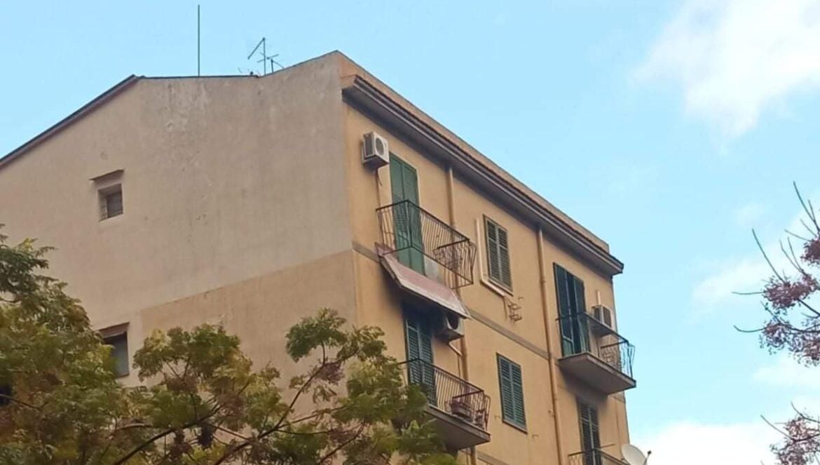 balcone pericolante corso calatafimi