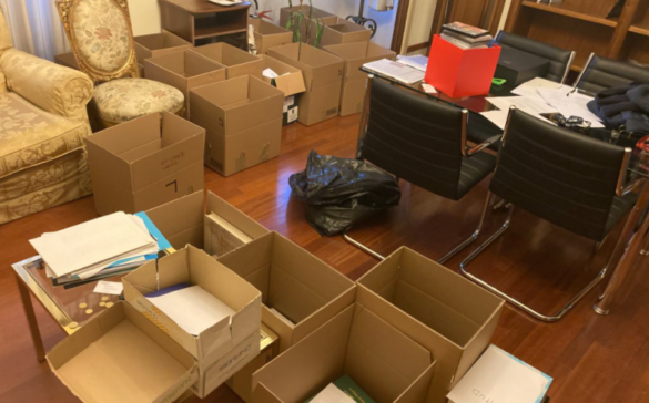 grasso-e-la-foto-degli-scatoloni