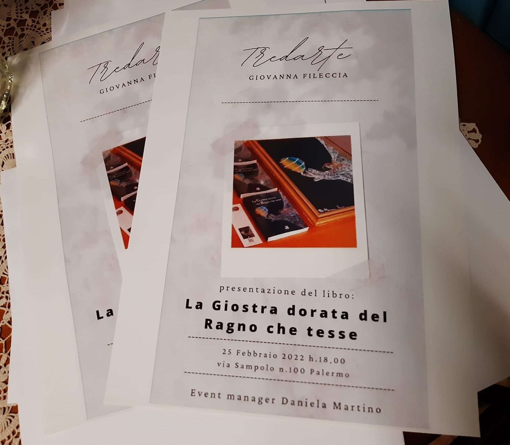 La Giostra dorata del ragno che tesse