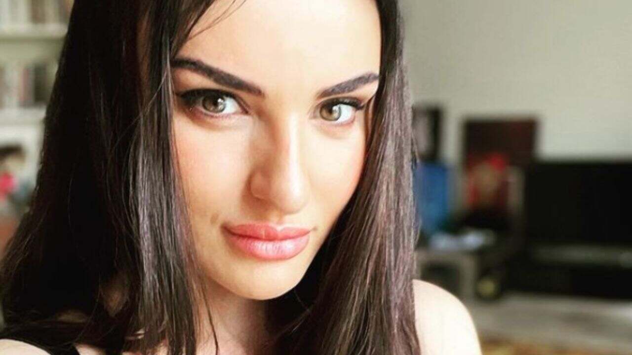 arisa-velvetgossip-2