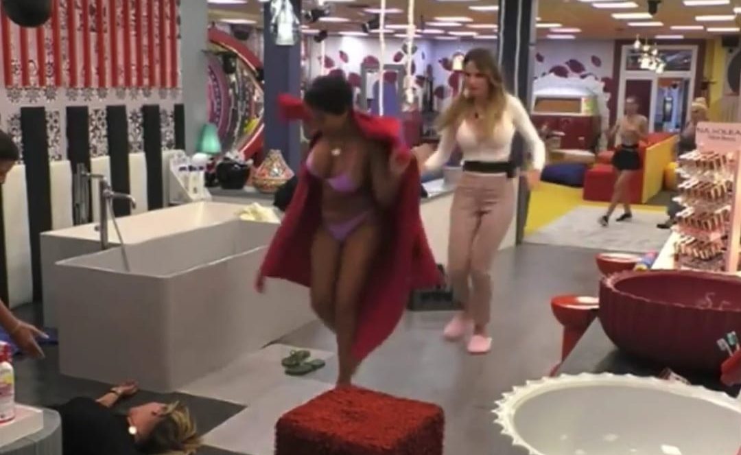 Crisitina Quaranta svenimento Gf