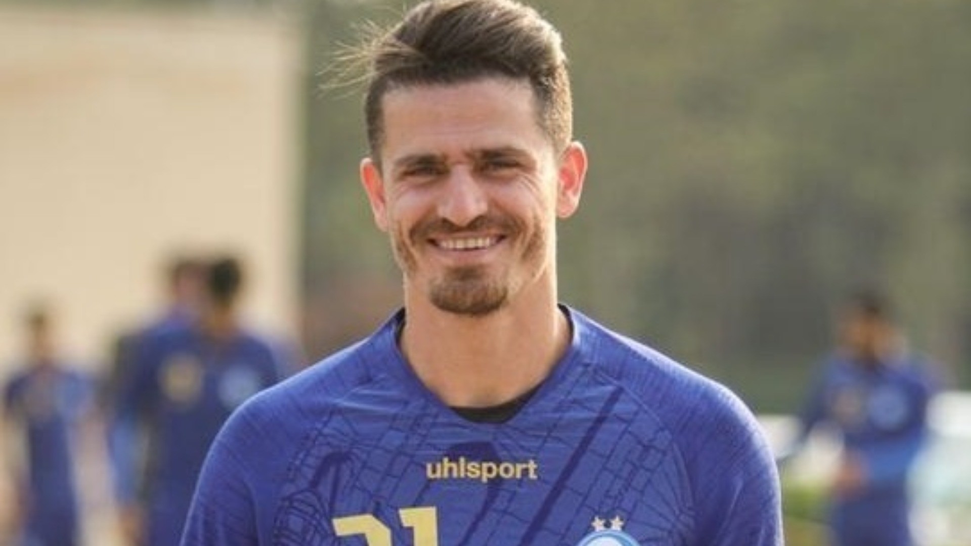 CFE95CF4-4BA0-42D5-8AA8-212EA30A66C1