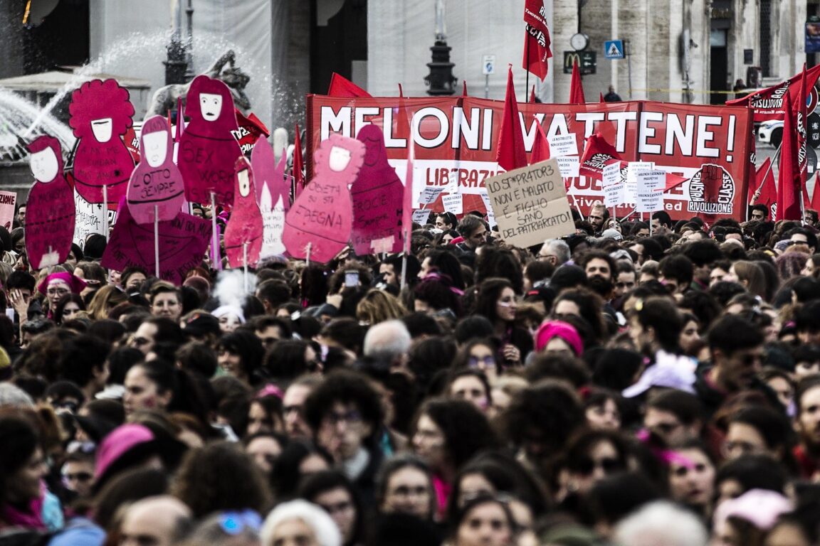Violenza donne:a Roma attiviste già in piazza per corteo
