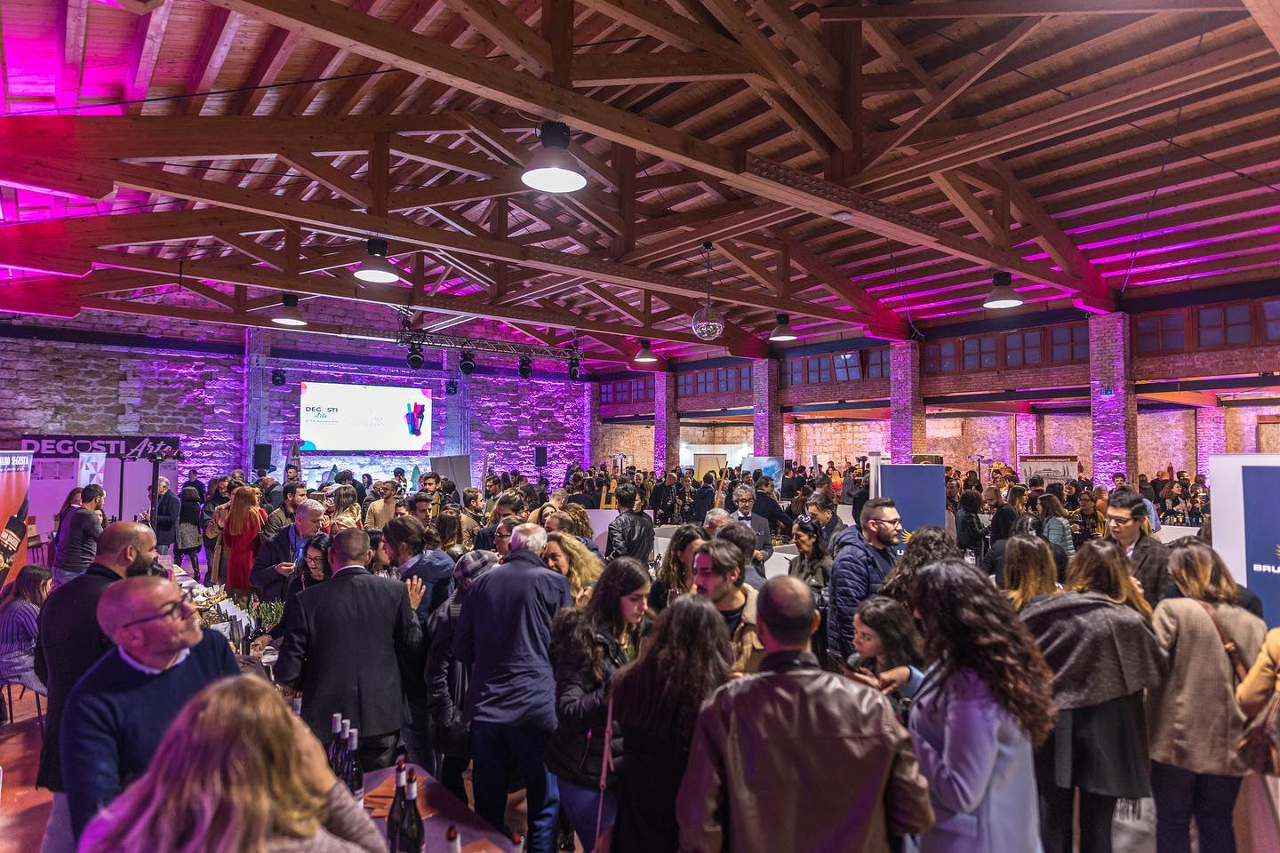 320619166_839133650680669_6236205862600119557_n