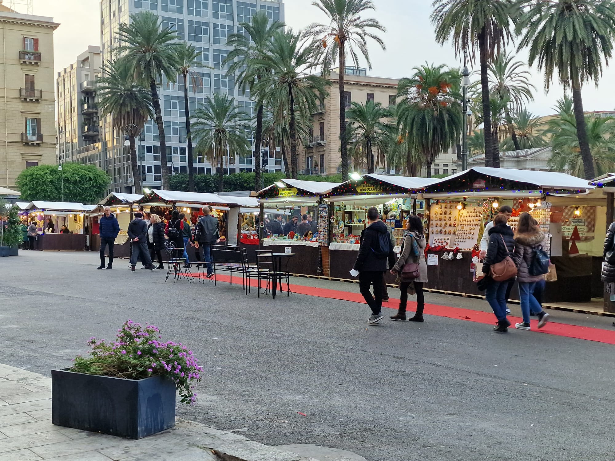 81BBD786-FF33-4EE2-8A30-C7B65A572A63