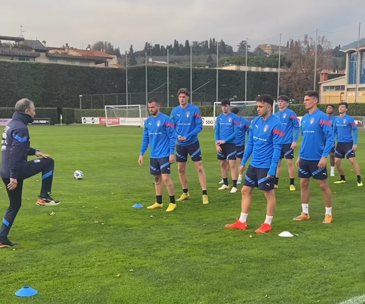 A5C6C851-85ED-41AE-AE58-CC71F37DCE1E