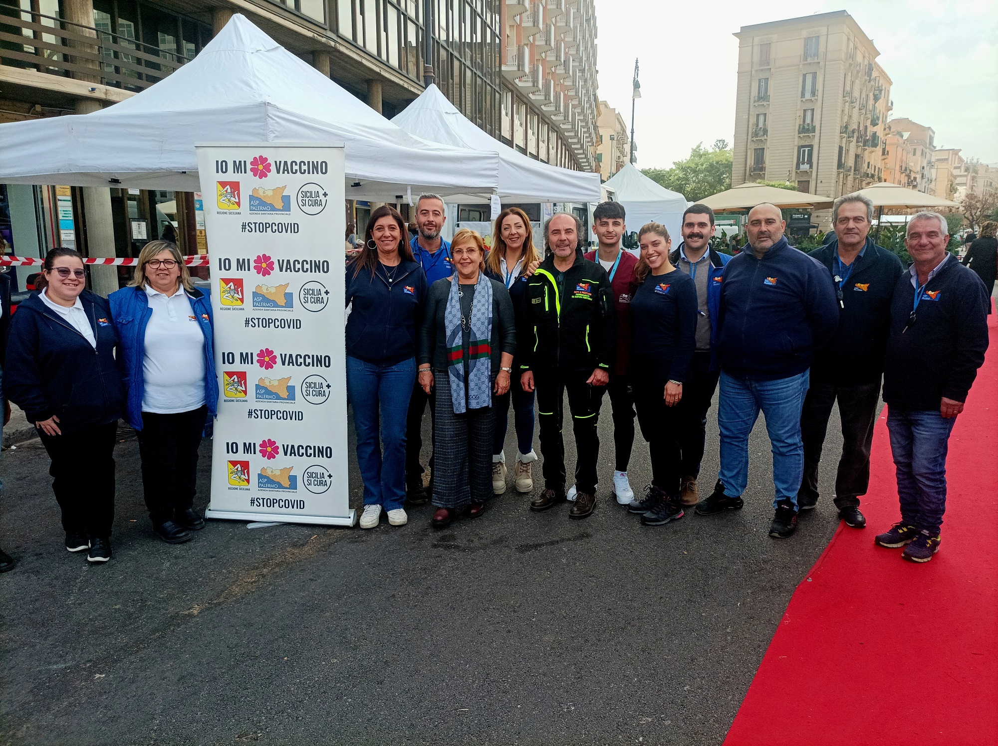 Equipe itinernate dell'Asp in Piazza Castelnuovo
