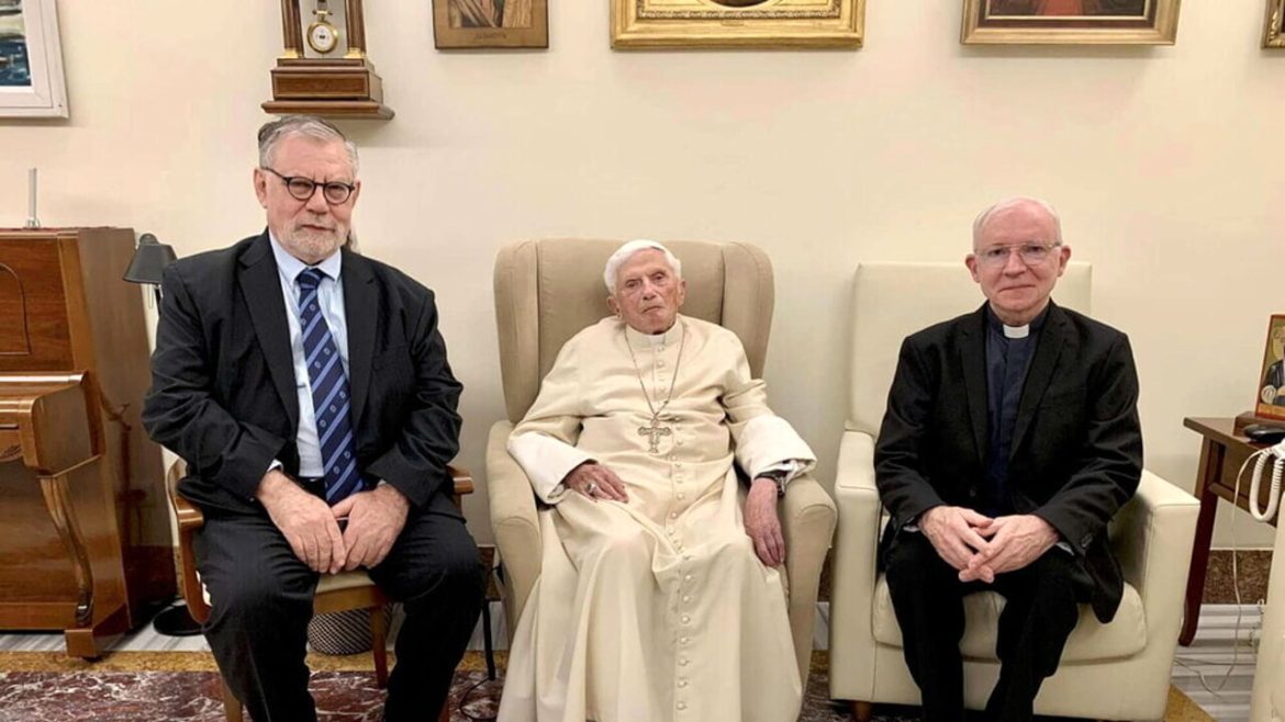 papa benedetto XVI ultime foto ansa