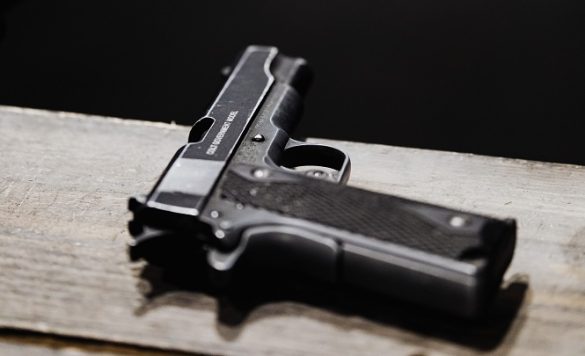 pistola karolina-grabowska-5202433