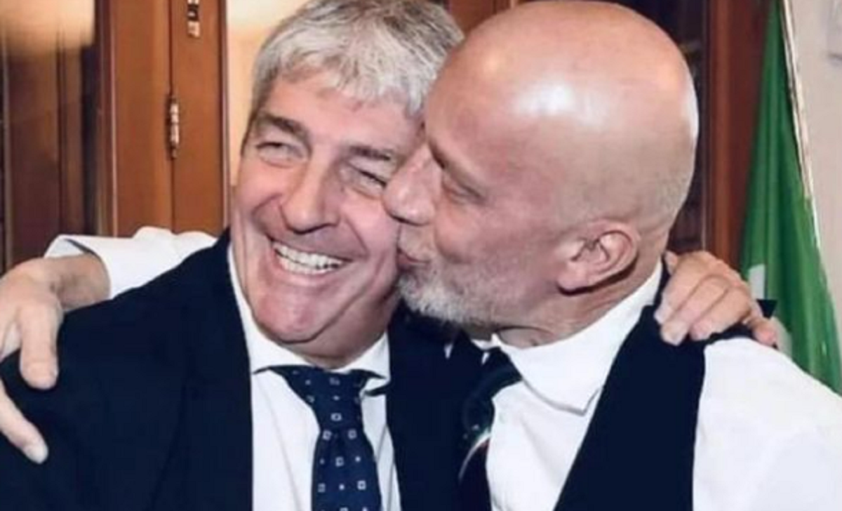 21ECA90A-D6D0-4FAD-AB5D-800EC9F0DA2A