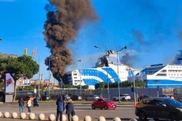 incendio porto palermo