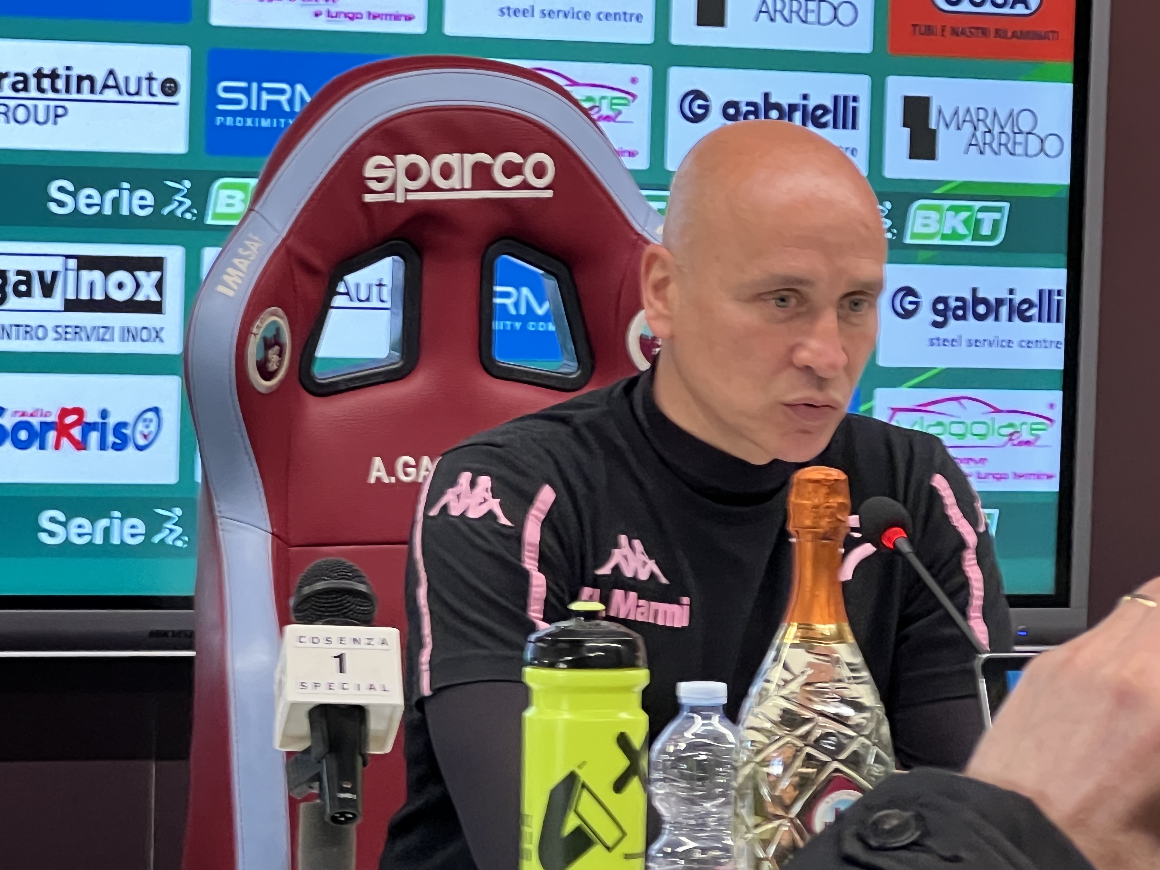 2A01FC40-43EB-47DE-88C6-0BBEA9ED2579