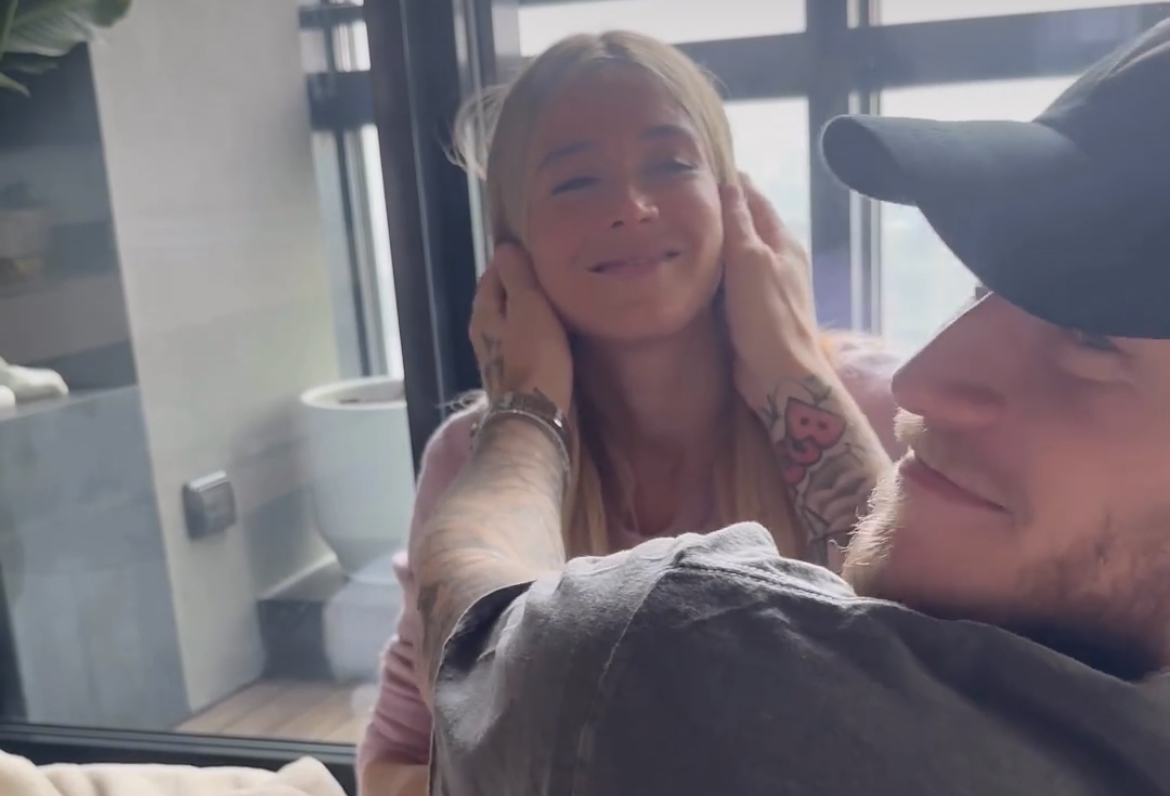 AC378B61-F6A7-4426-A23E-8B8E89EA9F25