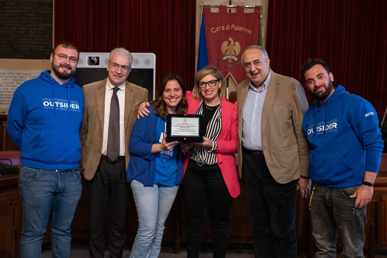 photo_5791944419098868307_y