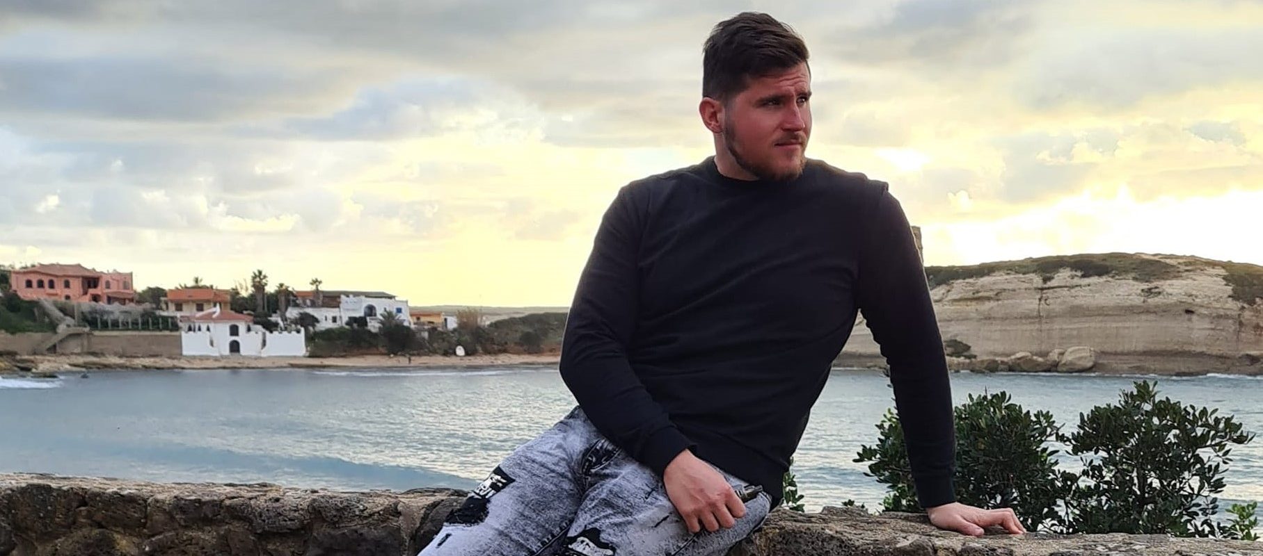 325612974_920892768903586_7363430645174939387_n