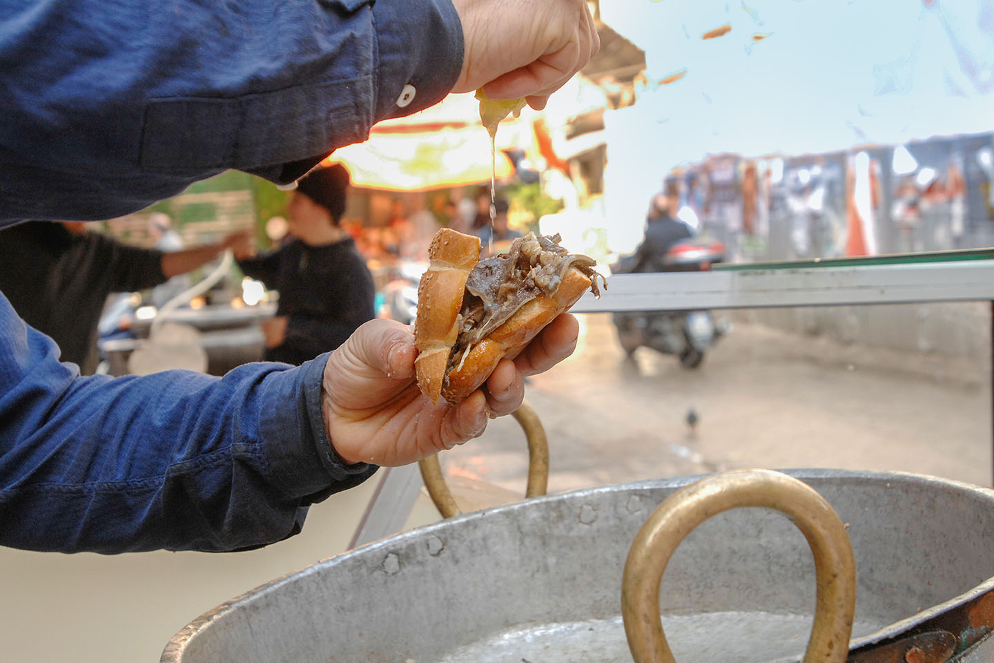 street-food-palermo-pane-ca-meusa