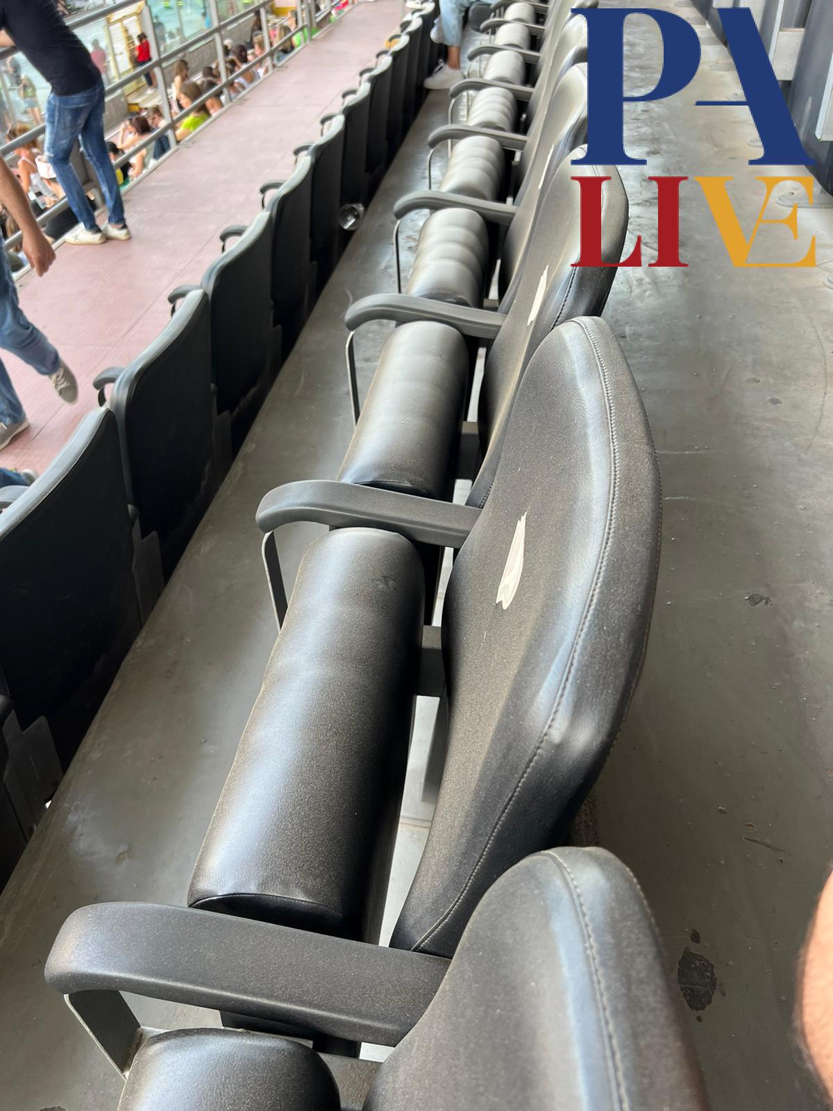 1C613A84-82BF-4CD0-96A1-BA7175BA0B60