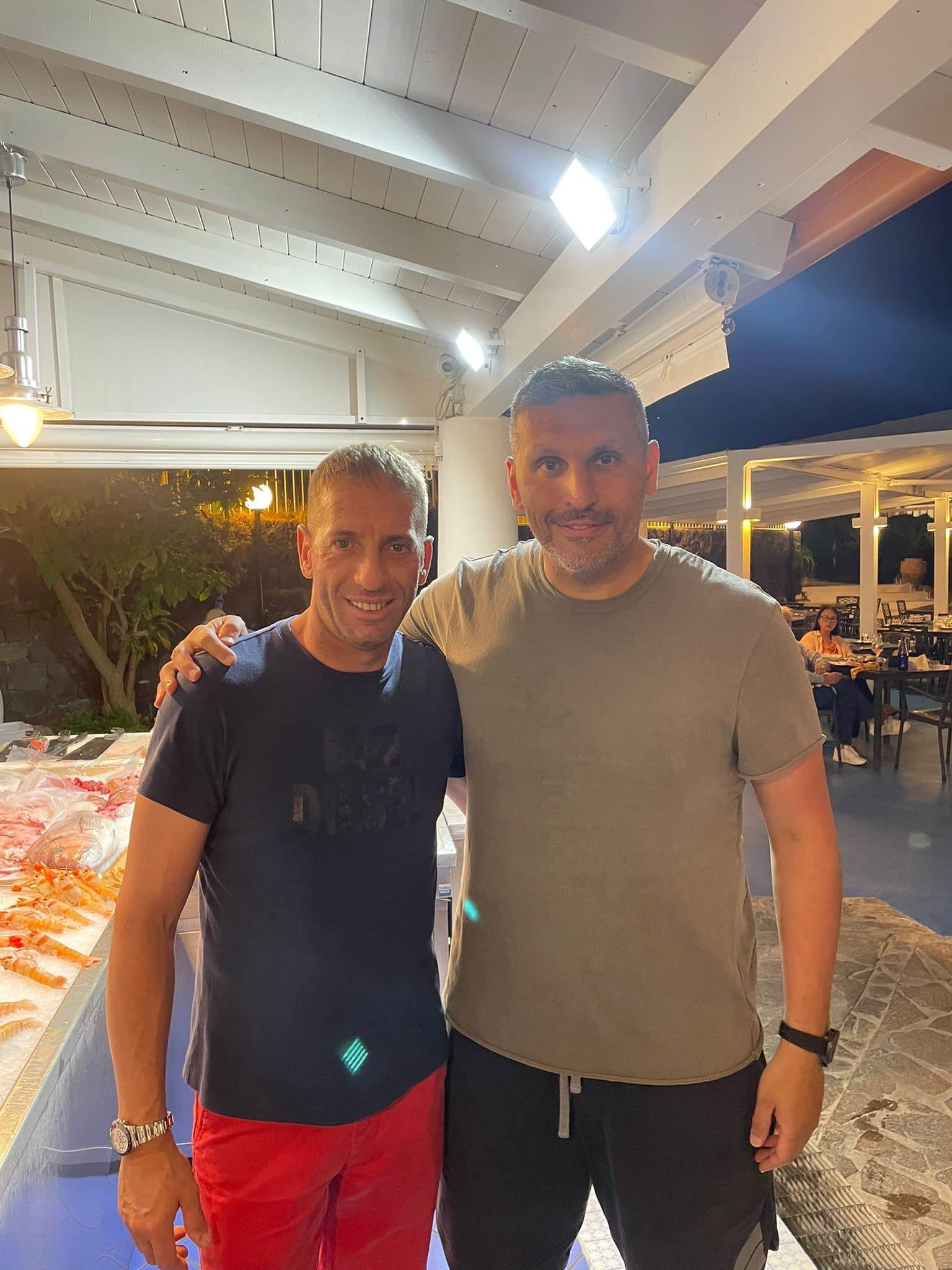 C07469EB-5036-492C-9982-344A52B6A93C