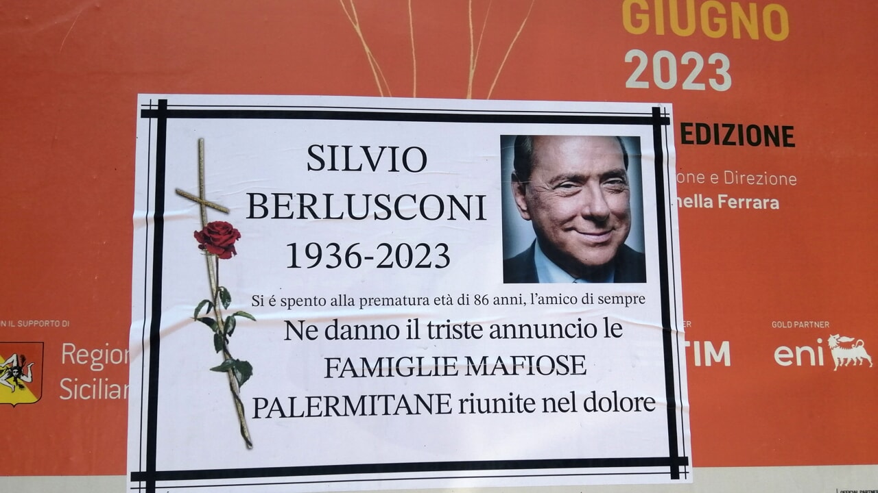 morte silvio berlusconi manifesti-2