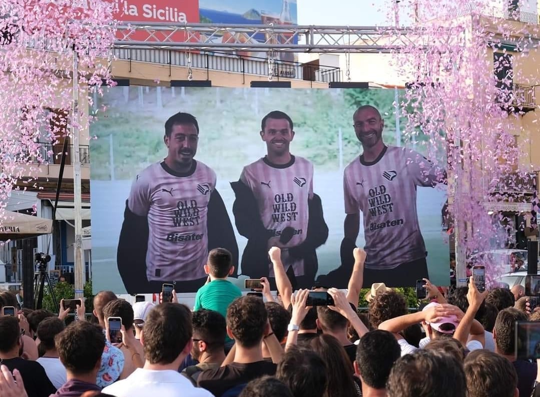 presentazione maglie