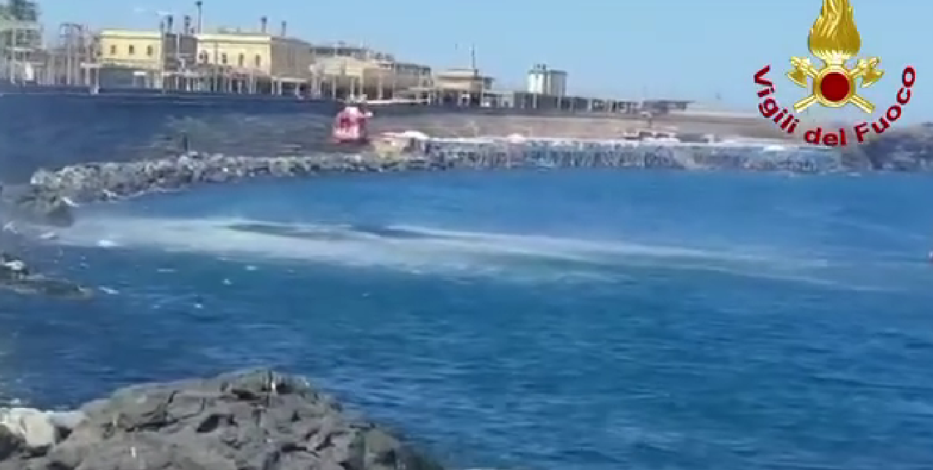 scogliera catania vigili del fuoco