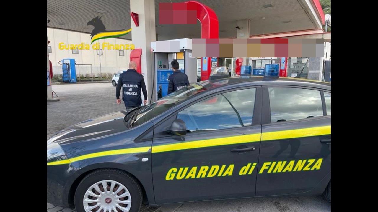 Guardia di finanza carburanti