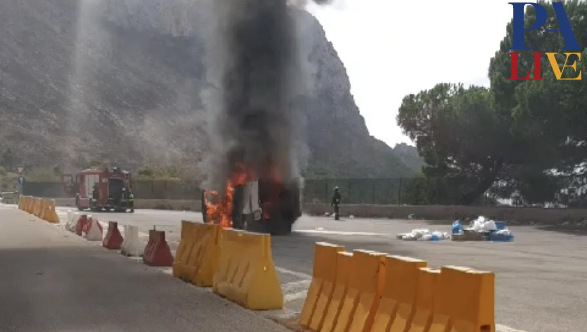 9651A7AB-73C6-46AE-A316-7D041B3D42A0