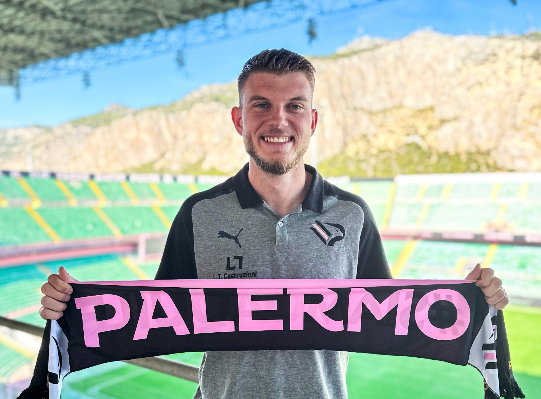 ECD0F987-4FC2-4A99-B50E-8B1D03DFD578