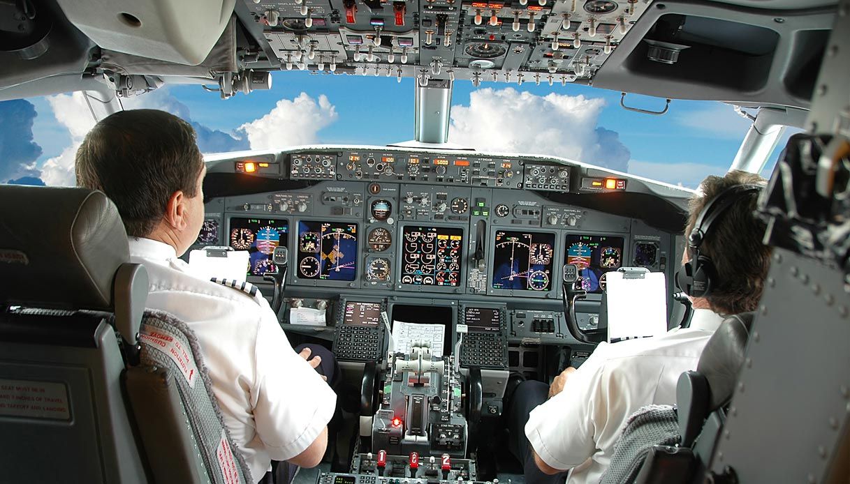 cabina-pilotaggio-aereo-