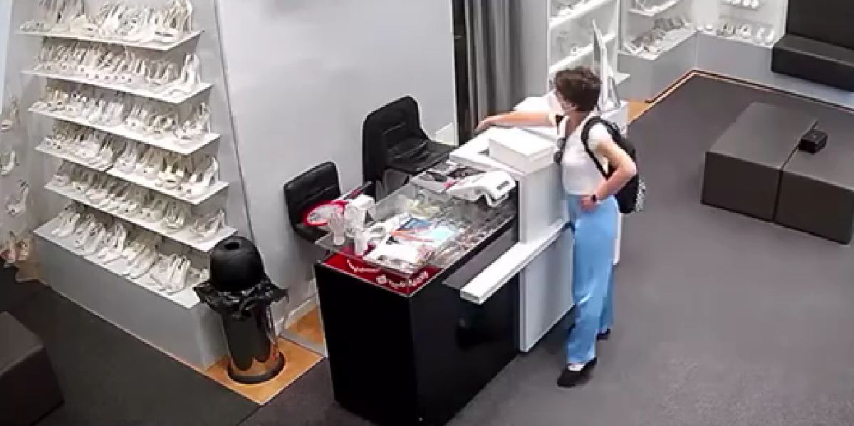 ladra_via ariosto_palermo