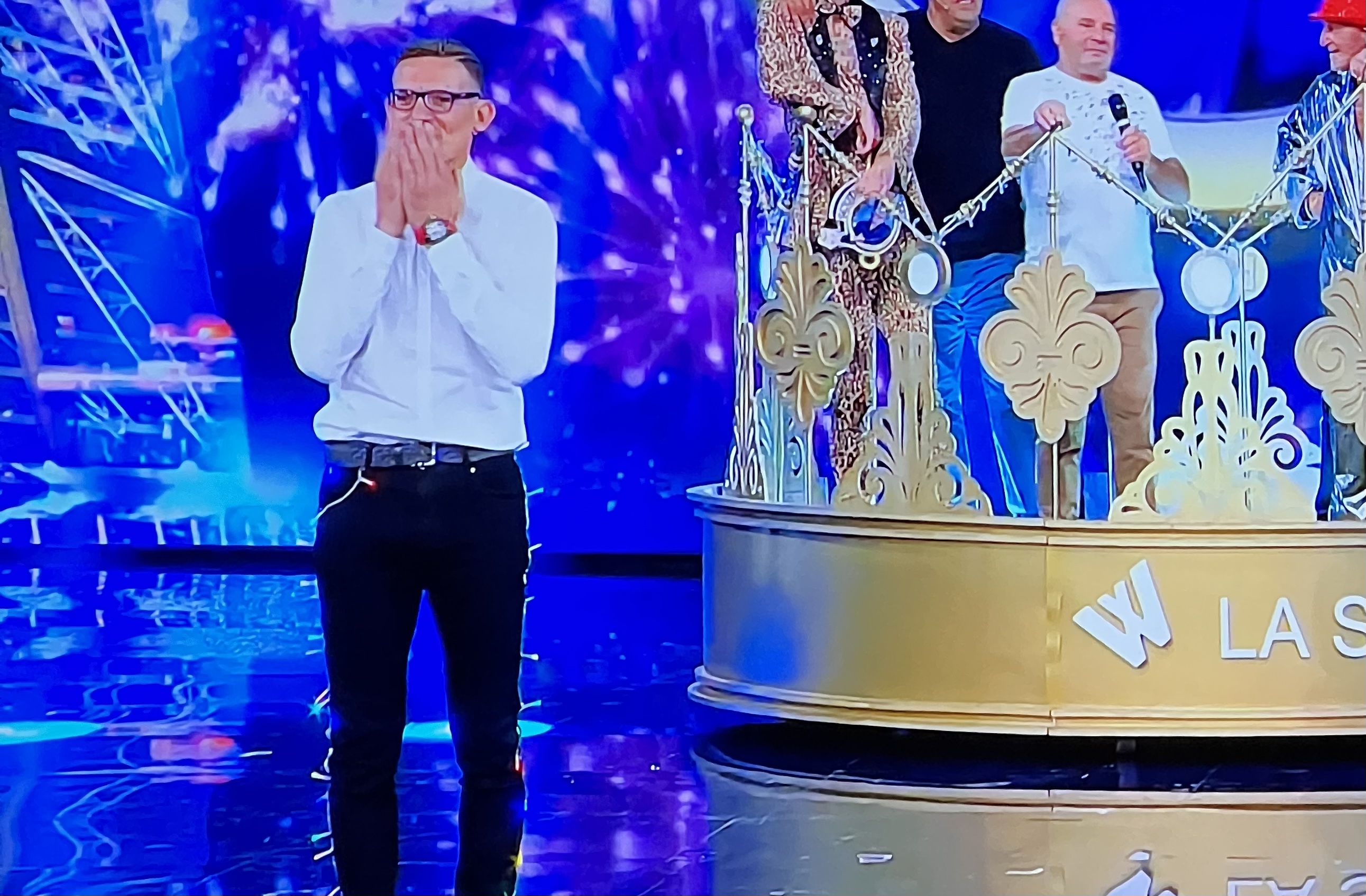 E0CAACE8-FF52-44E3-93CA-1503DCB27B0F