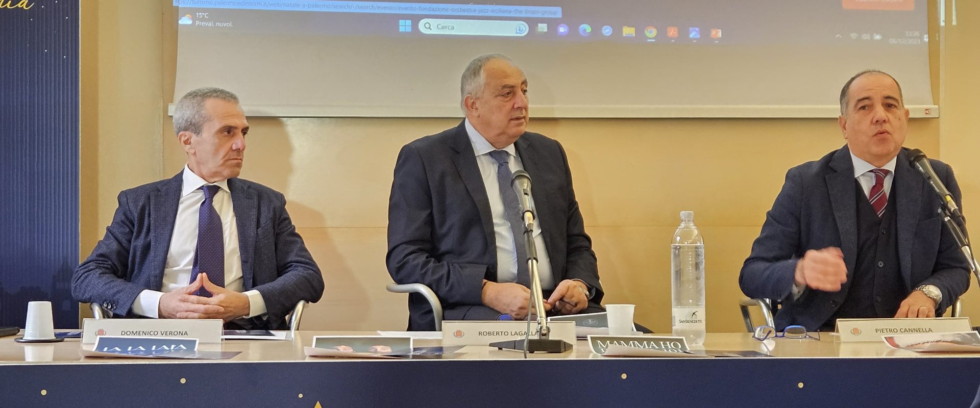 7E2D82FC-7A54-4F55-A0D8-A703ED2AF39B