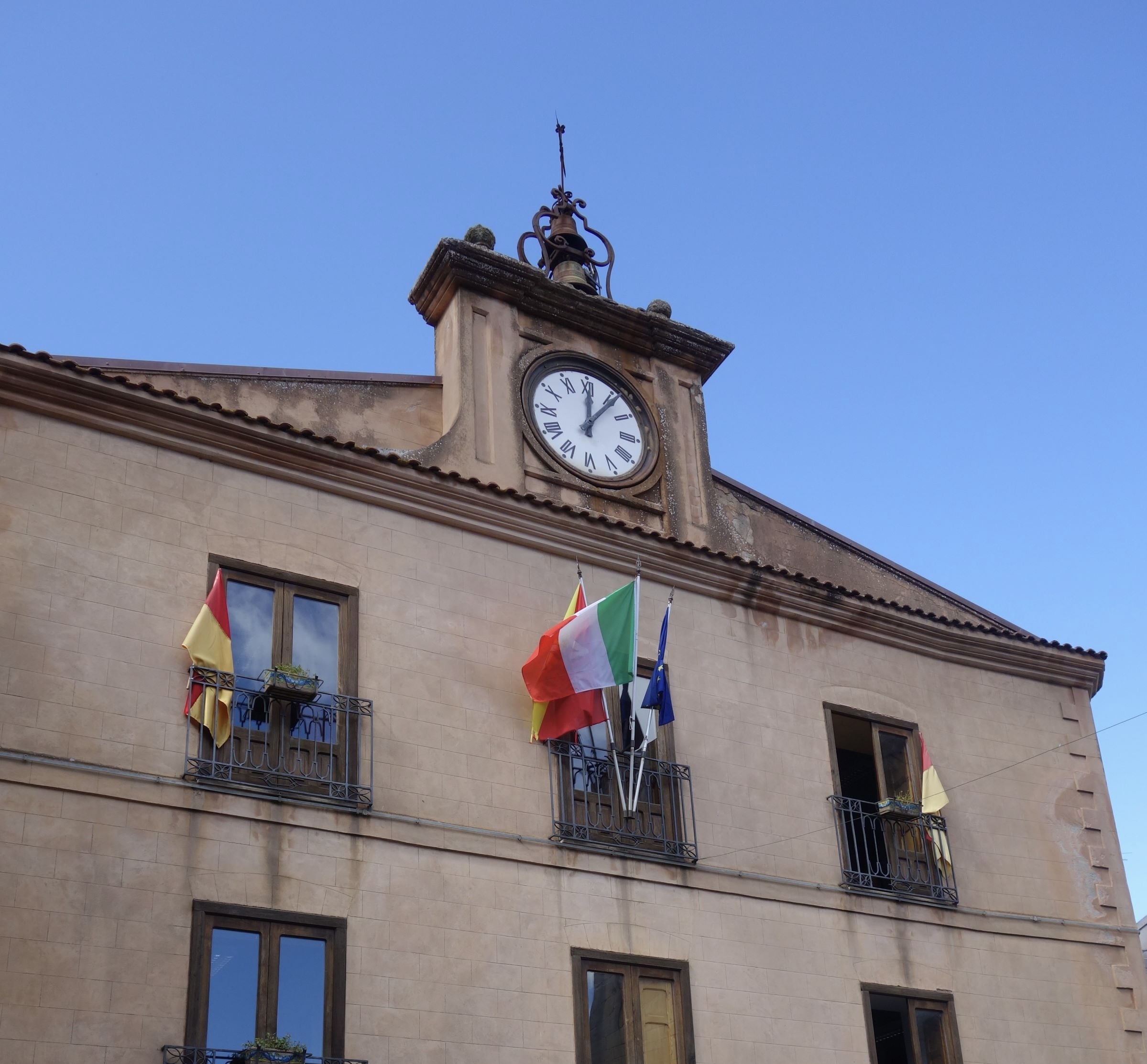 A8E6DF9D-0B8C-479F-B411-ADEA4065ACD2