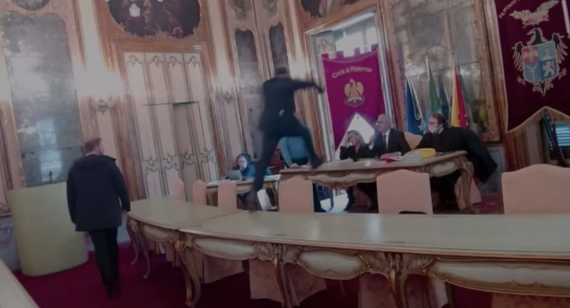 BA90F1D8-6365-4A9E-B062-CC92ED78A5DE