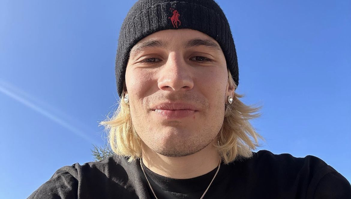 4EC3F5FE-3950-4D0F-B085-3AAE4E8622FC