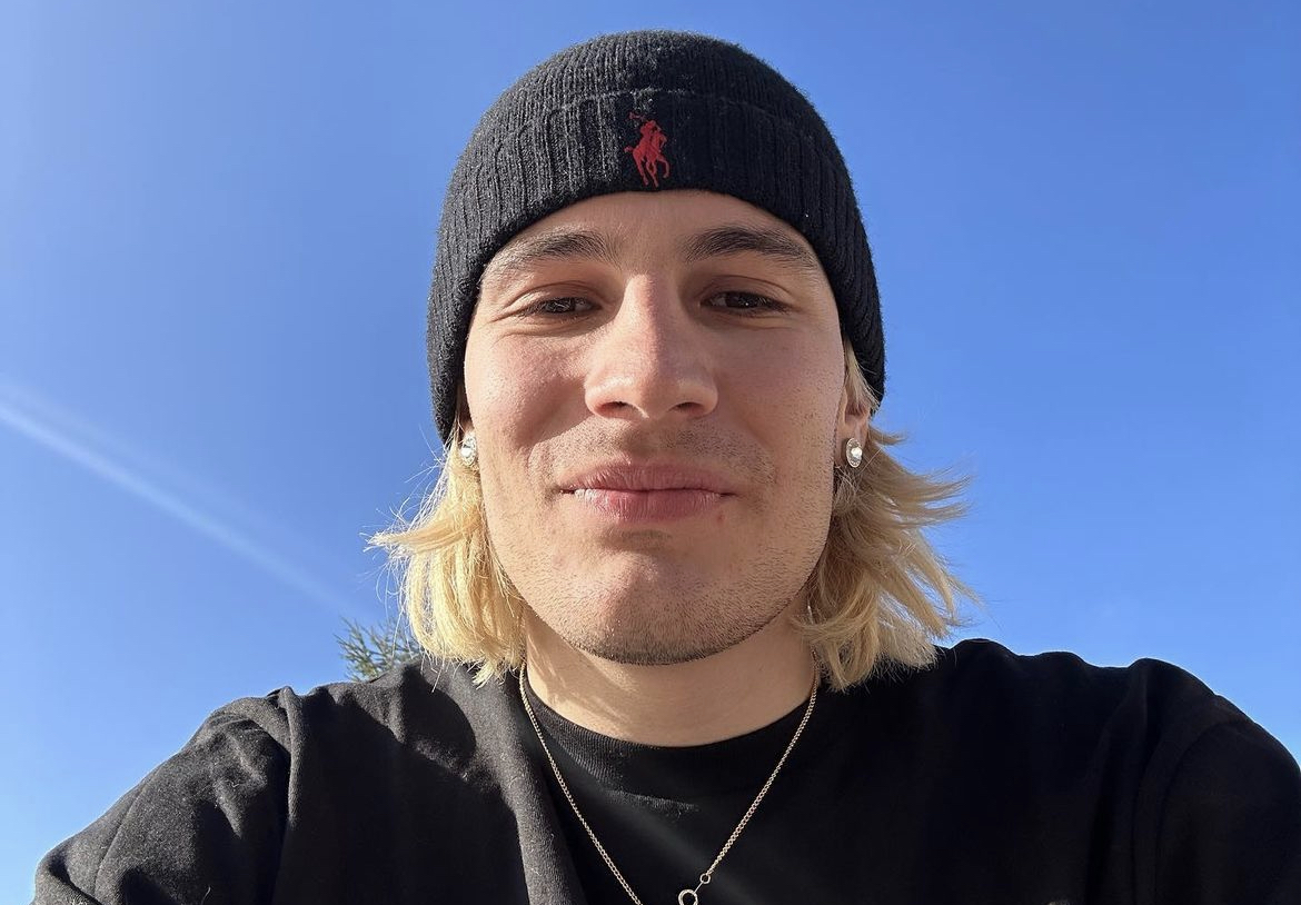 4EC3F5FE-3950-4D0F-B085-3AAE4E8622FC