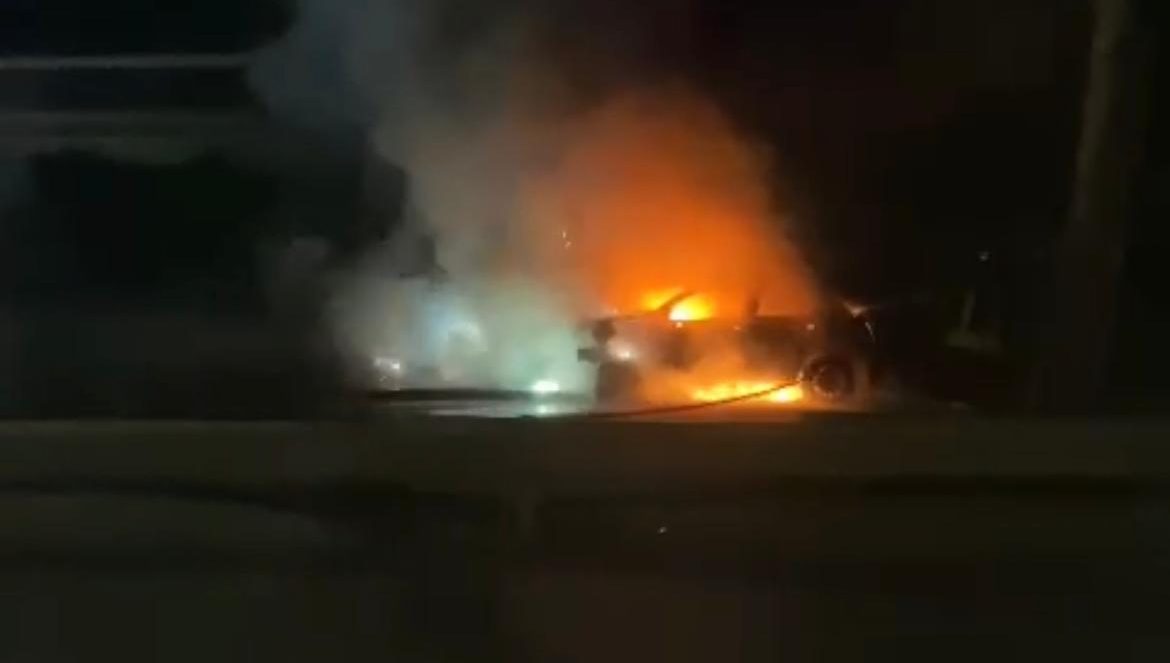 auto a fuoco viale regione siciliana