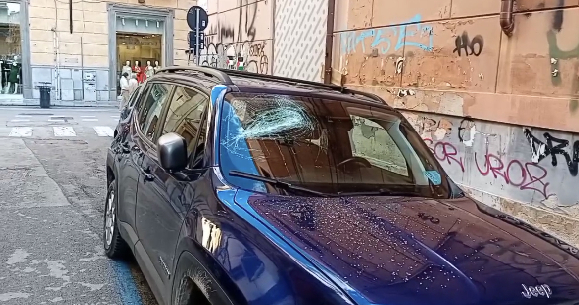 A52A859E-721F-4709-B9C4-C56D0CF912AB