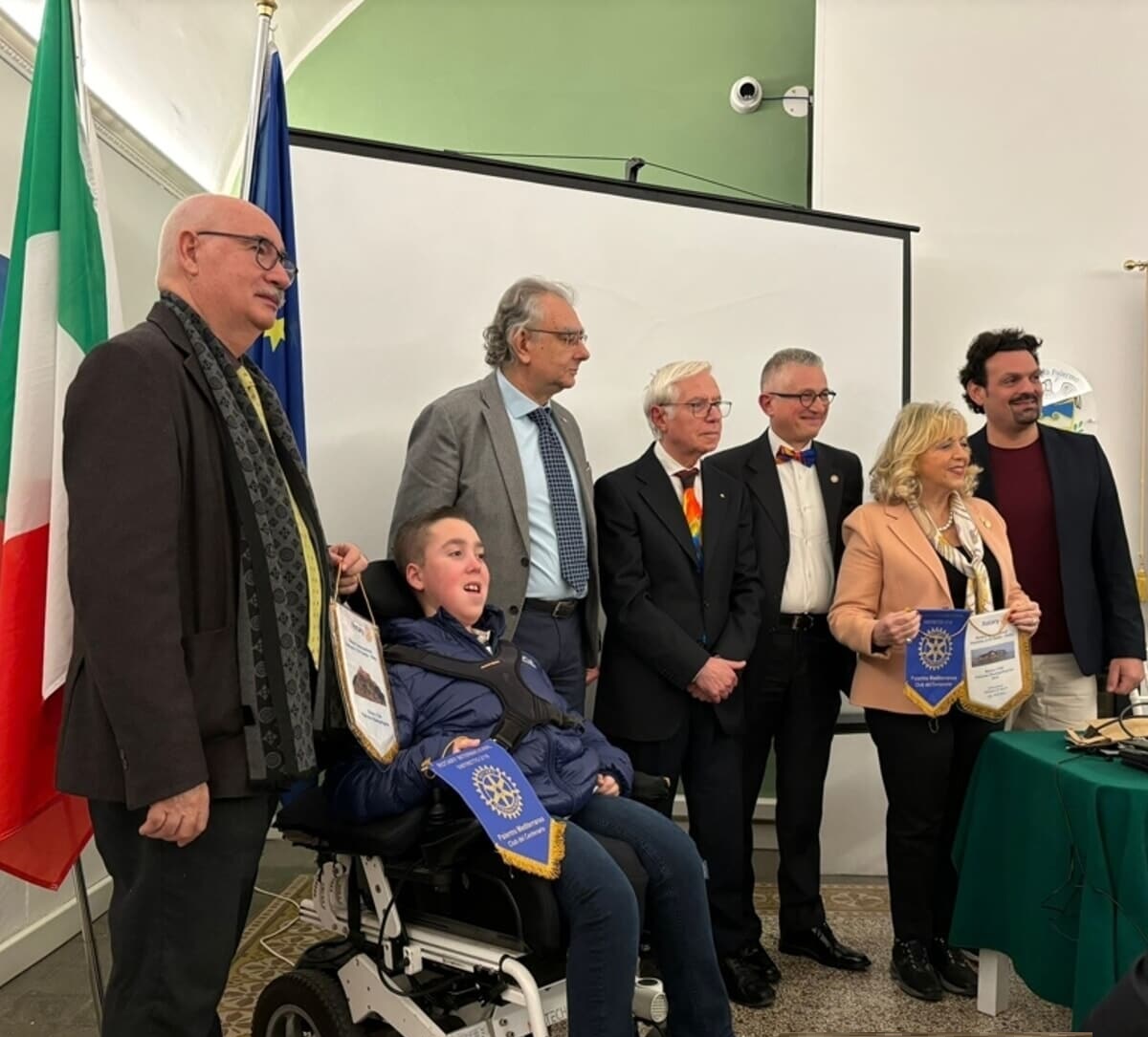 CD3A10C3-F3AE-4E4F-B77C-7246139D5272