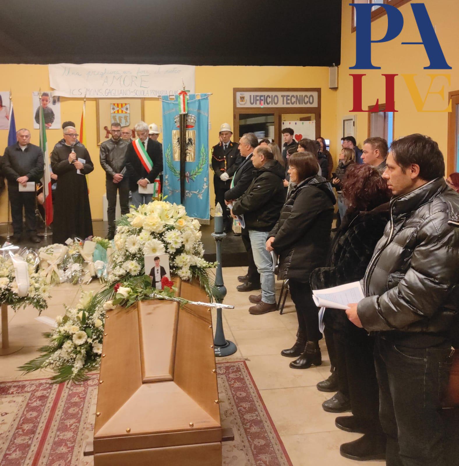 78155BB2-CB8C-42CB-A3D7-9FDD6F632253